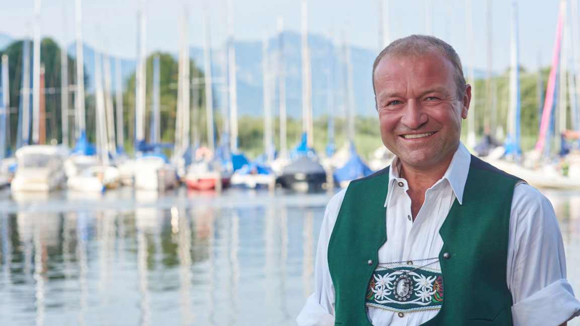 Hans Hacher, Geschäftsführer